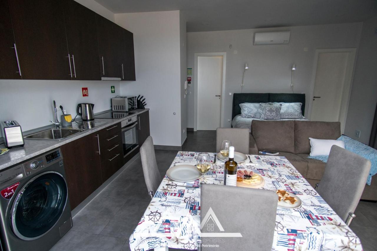 White House I Apartment Praia da Vitoria ภายนอก รูปภาพ